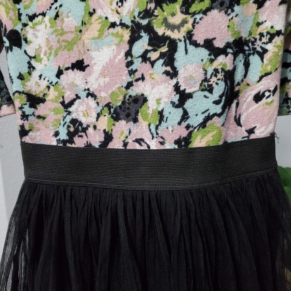 Dress - Picture 4 of 5
